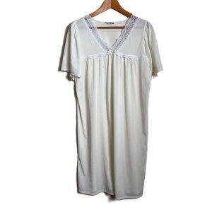 Vintage Vanity Fair Nylon Nightgown – Size M